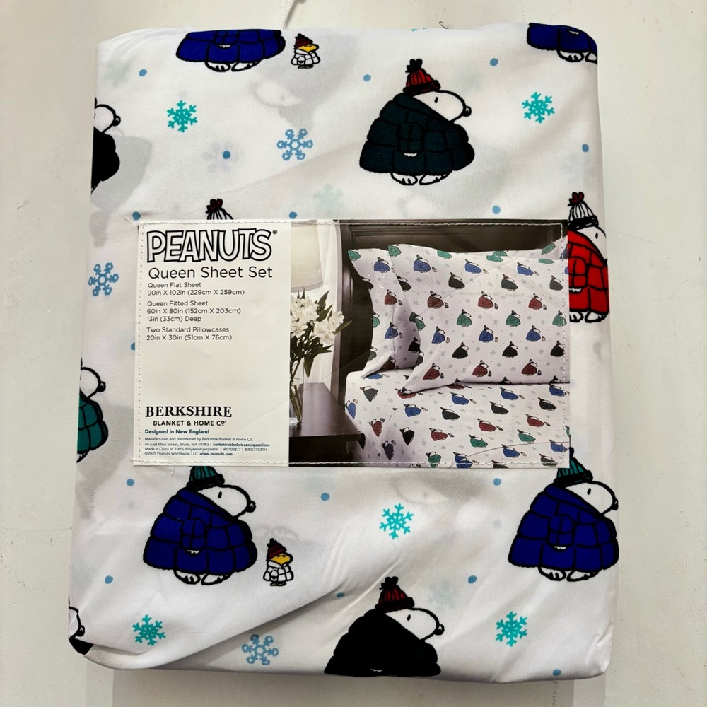 Peanuts Snoopy Puffer Jacket Winter Queen Sheet‎ Set Berkshire NEW